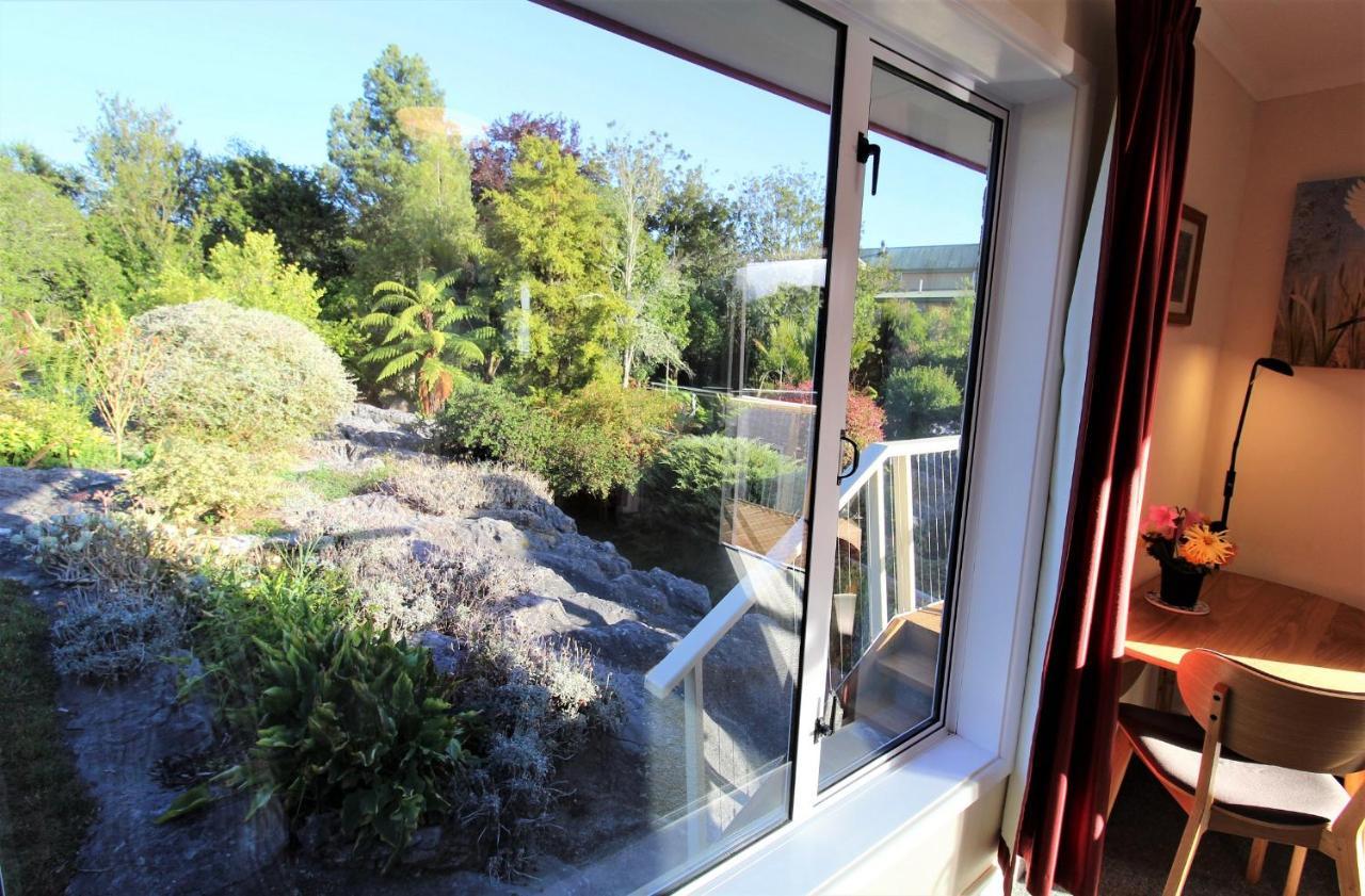 Labyrinth Gardens Guest House Takaka Eksteriør bilde