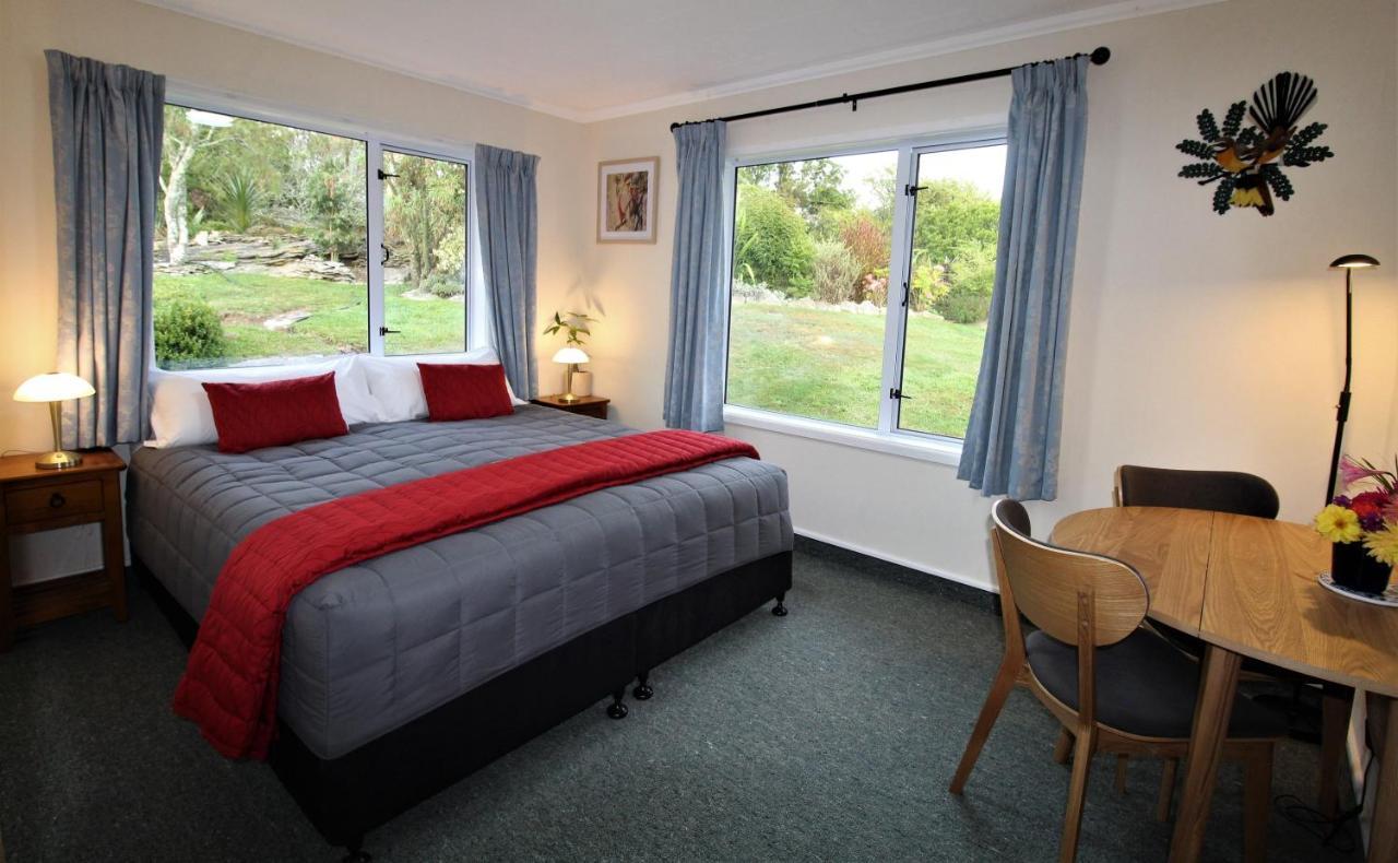 Labyrinth Gardens Guest House Takaka Eksteriør bilde